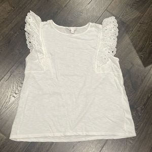 Adorable LC by Lauren Conrad white top🤍
